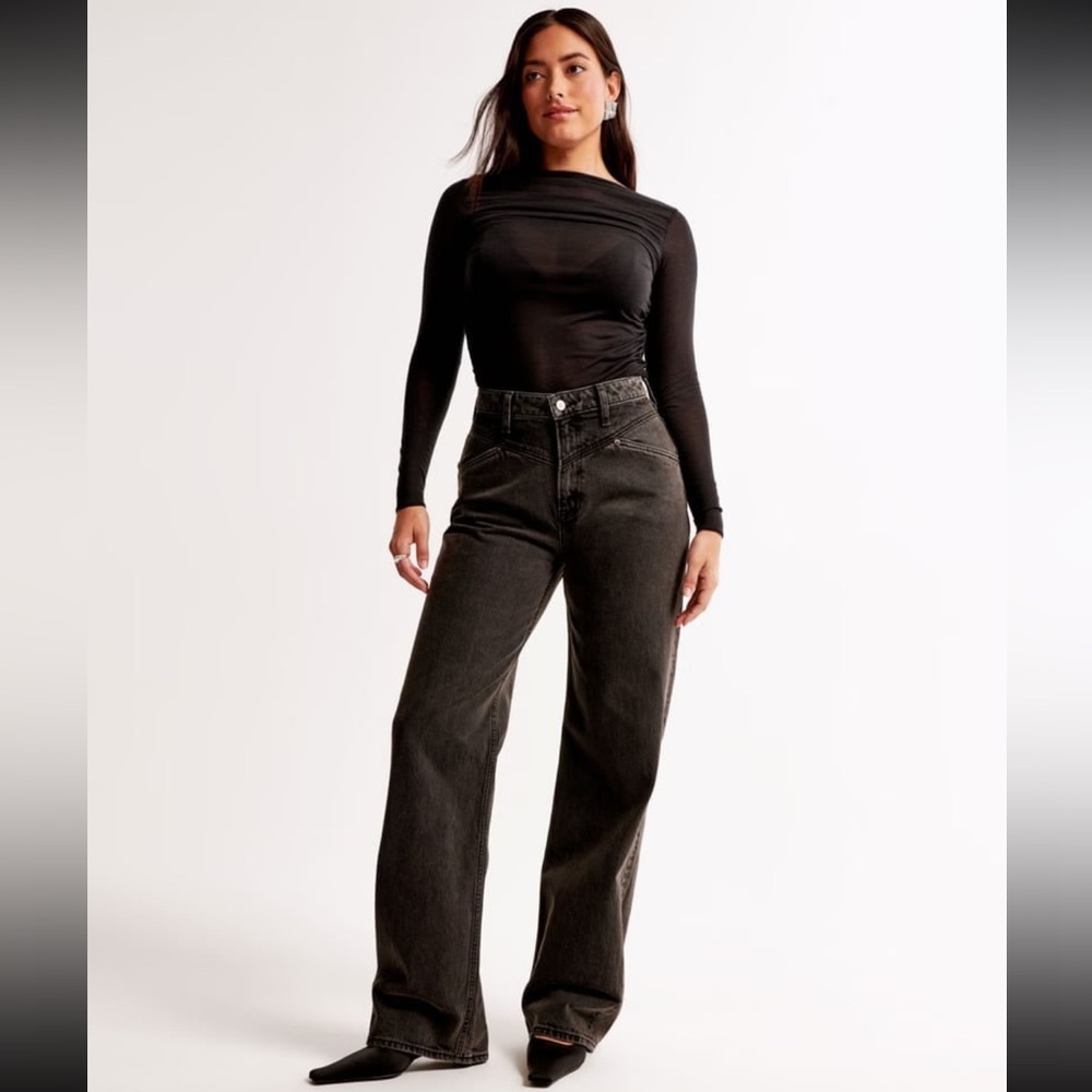 Abercrombie & Fitch Curve Love Jeans - The 90’s Relaxed Jean High Rise